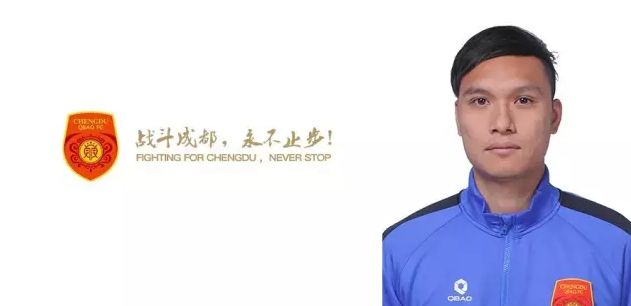 《超脱》很实际，很残暴，也更真实，可是一幕幕失望人生排场的表示却让这部影片其实不失望，扑灭以后，还需重建，亨利从头与艾瑞卡相见，让我们对这个曾被危险的女孩的将来布满决定信念，由于，亨利还在讲堂上，带给学生启发与对待这个世界的另外一种体例。